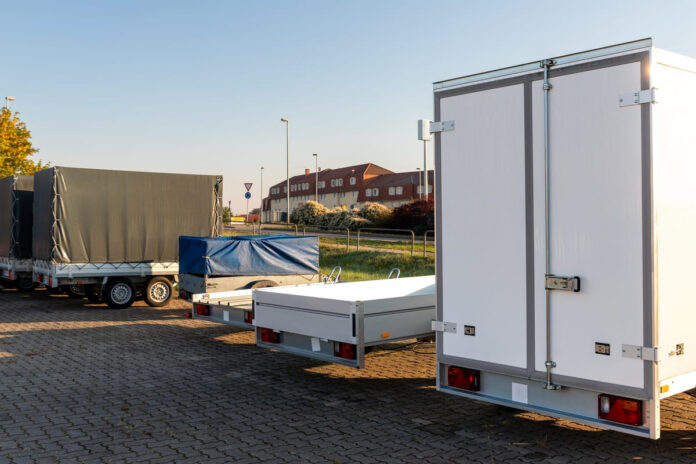 Haagiste kasko - mitu erinevat haagist reas